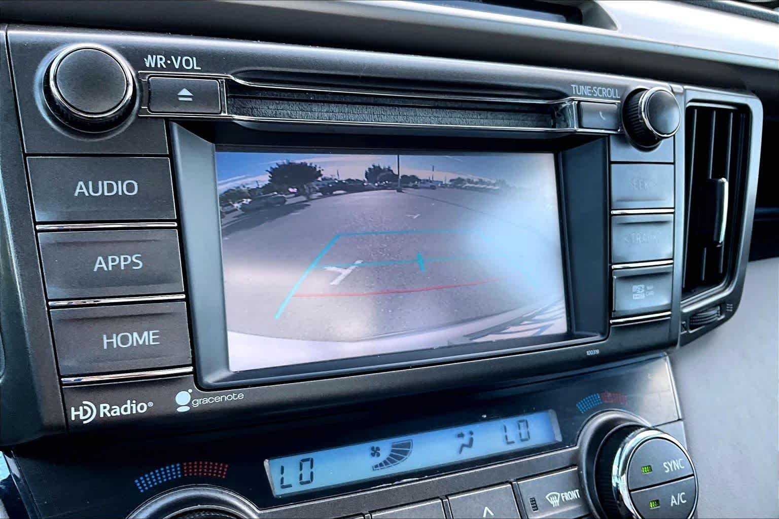 Used 2015 Classic Silver Metallic Toyota XLE image 26