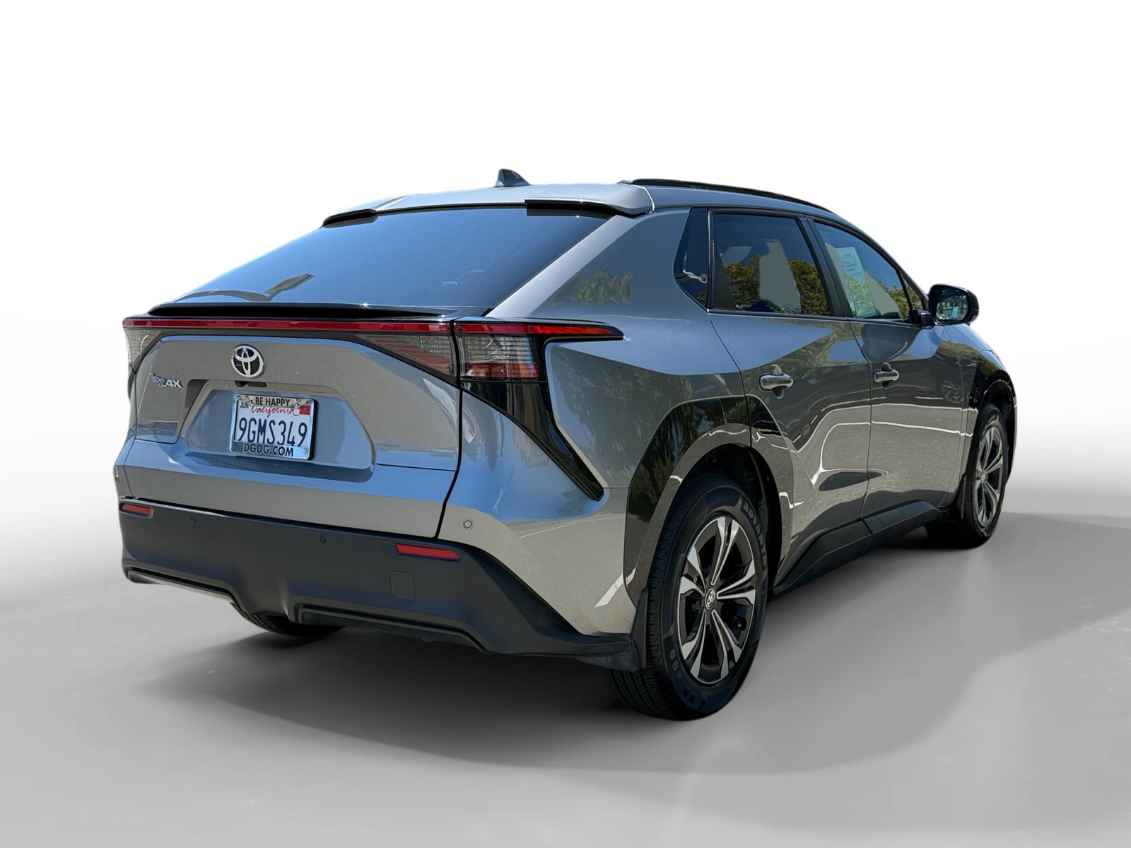 Used 2023 Heavy Metal Toyota XLE image 5