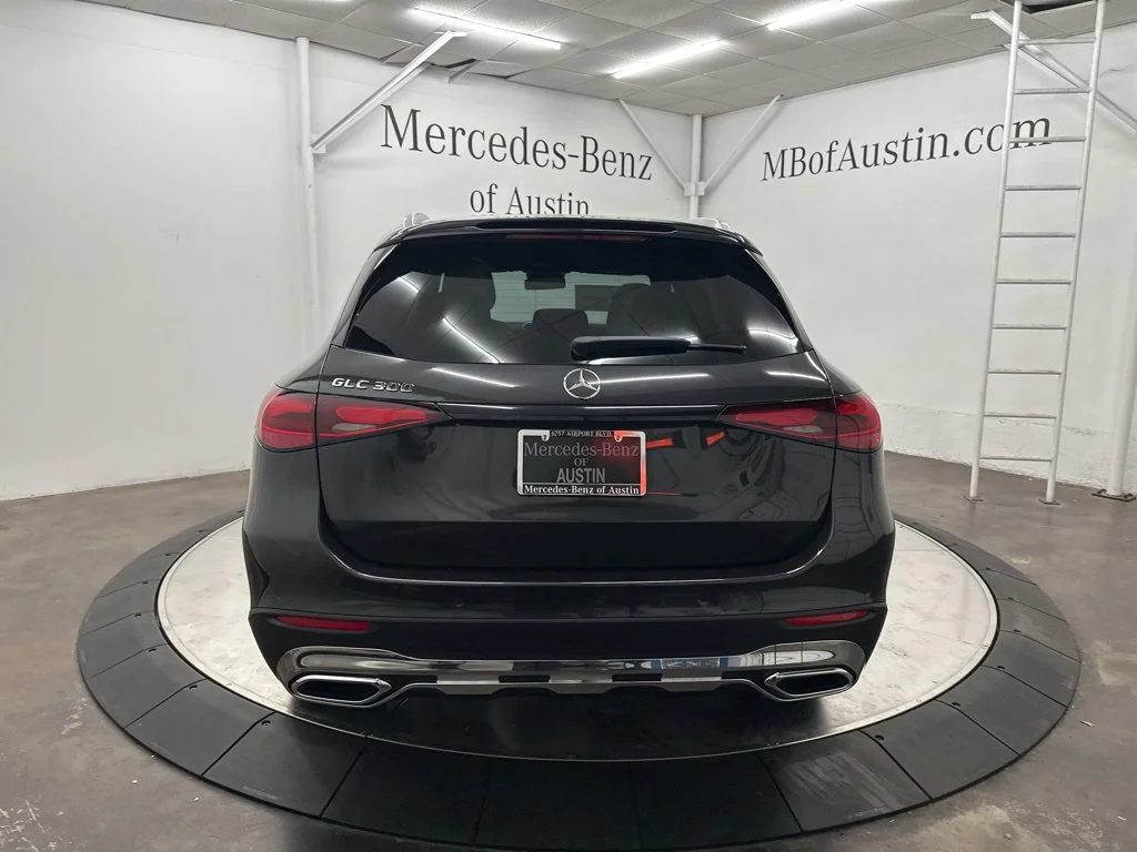 Used 2026 Gray Mercedes-Benz GLC 300 image 6