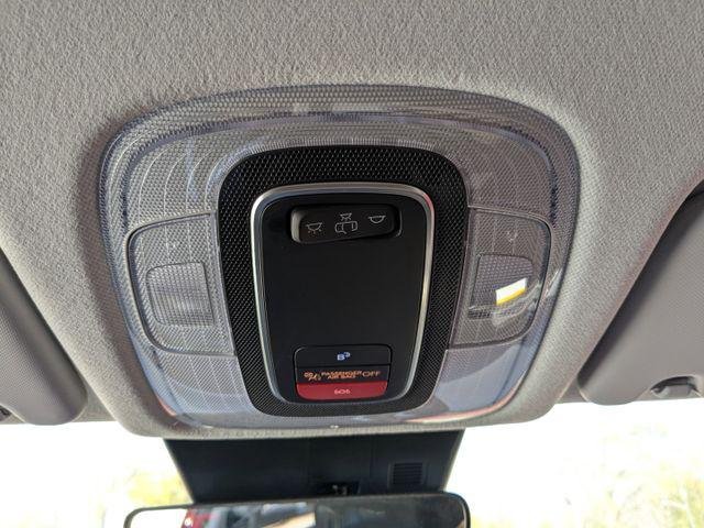 2025 Hyundai Kona SEL - Photo 31