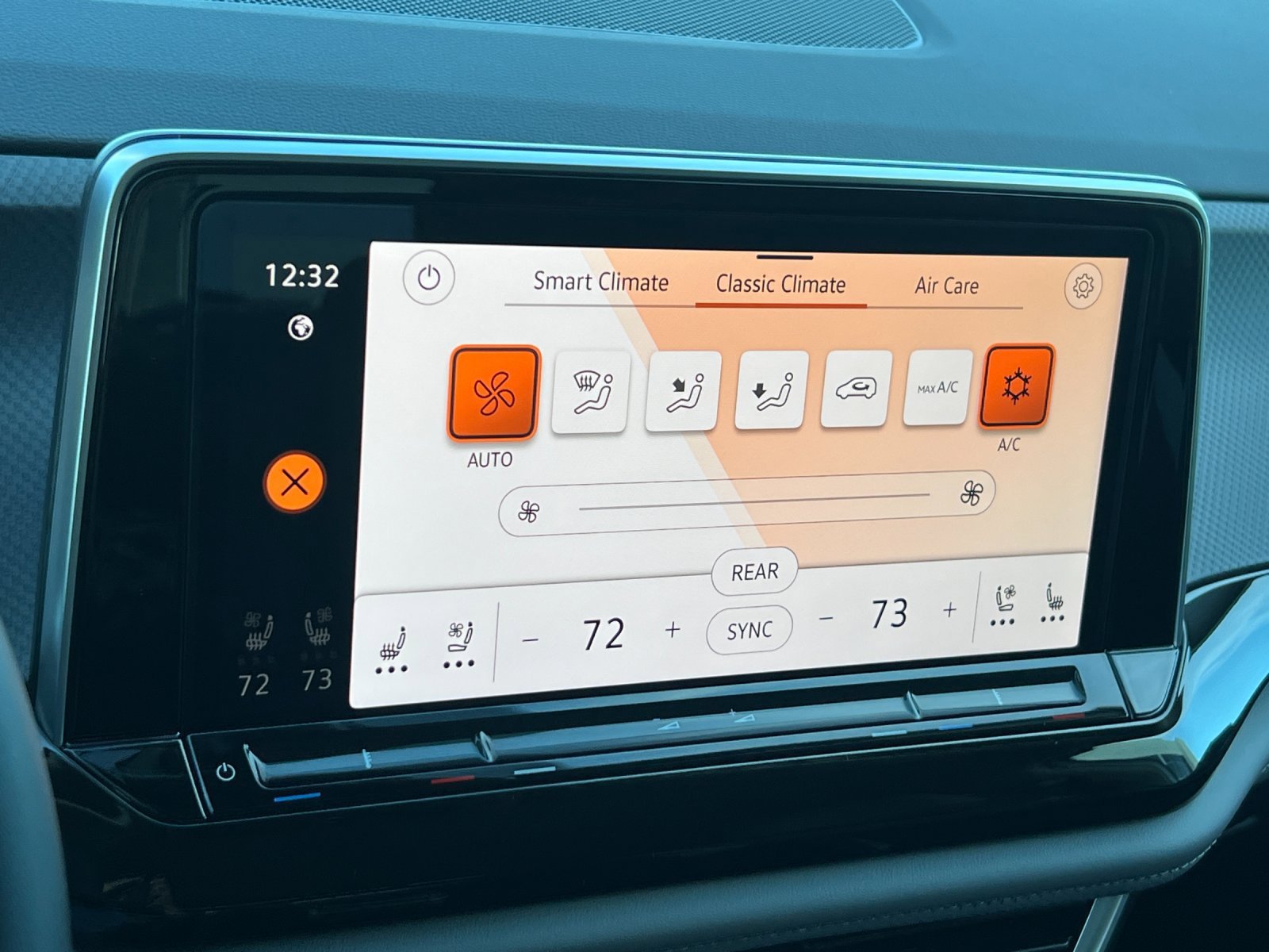 New 2026 Opal White Pearl Volkswagen 2.0T Peak Edition image 20