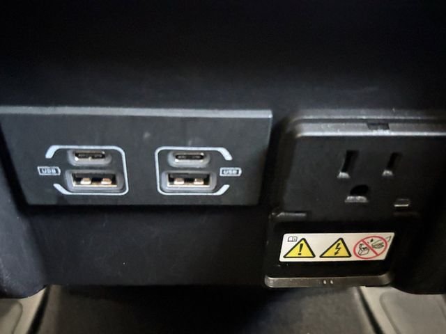 Used 2022 White Jeep Trailhawk image 30
