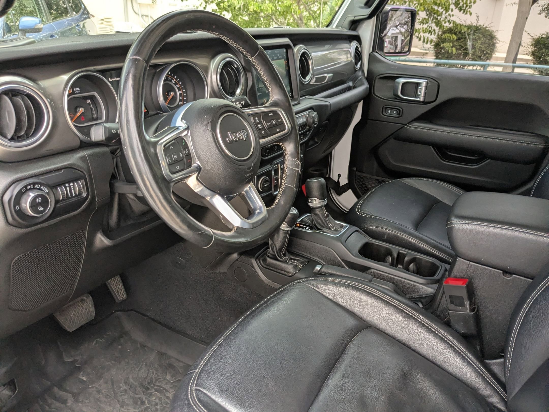 Used 2020 Bright White Clearcoat Jeep Overland image 10