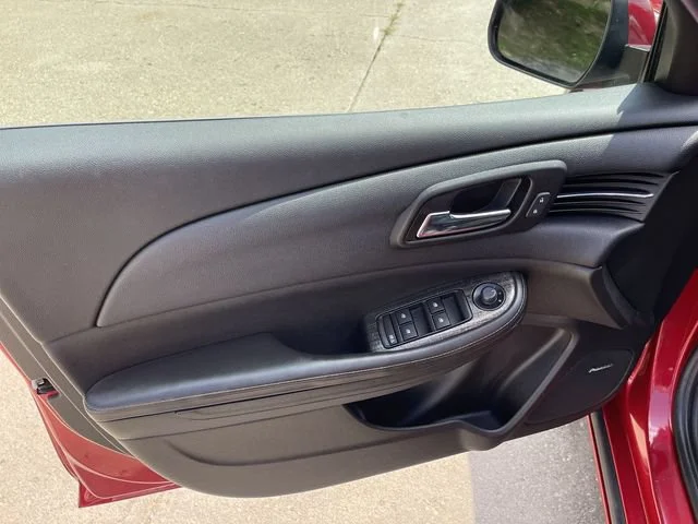 Used 2014 Crystal Red Tintcoat Chevrolet LT image 10