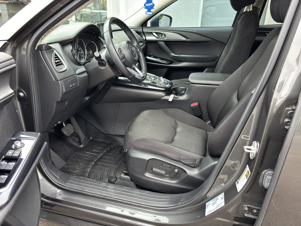 Used 2018 Machine Gray Metallic Mazda Sport image 6