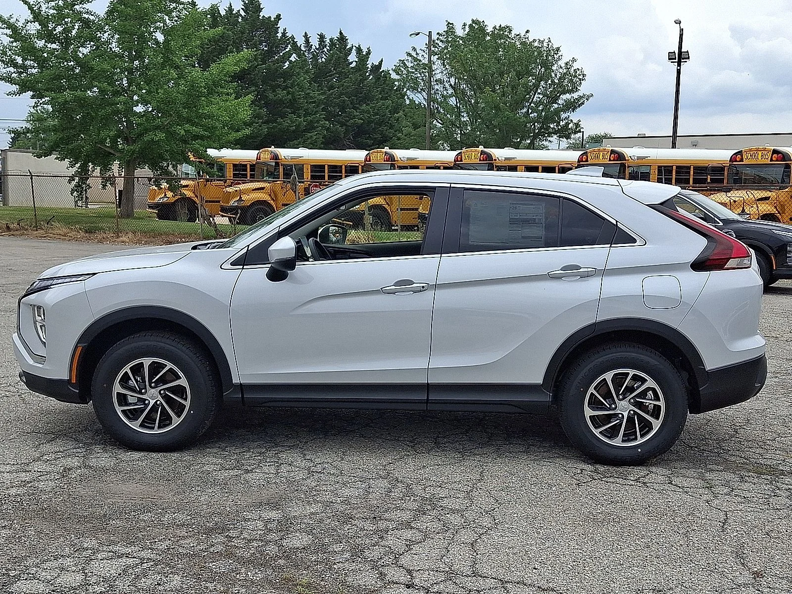 New 2026 White Mitsubishi ES image 5