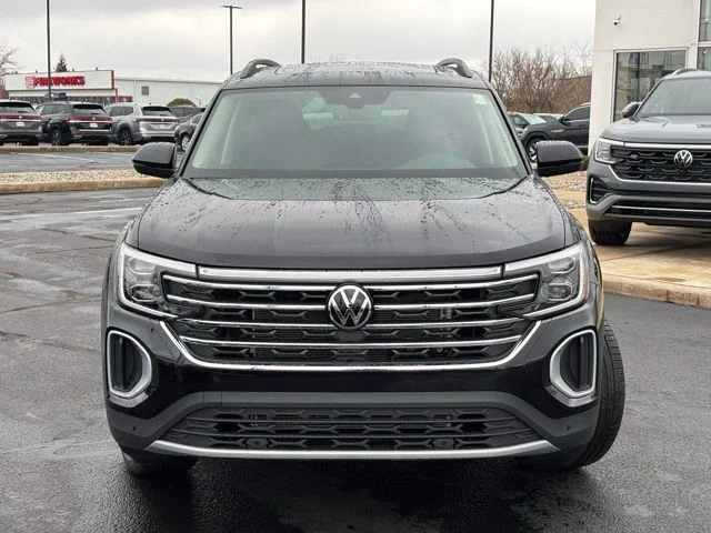 New 2026 Black Volkswagen 2.0T SE w/Technology image 2