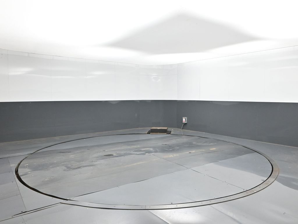 New 2026 Ceramic Gray Clear-Coat Exterior Paint RAM Laramie image 15