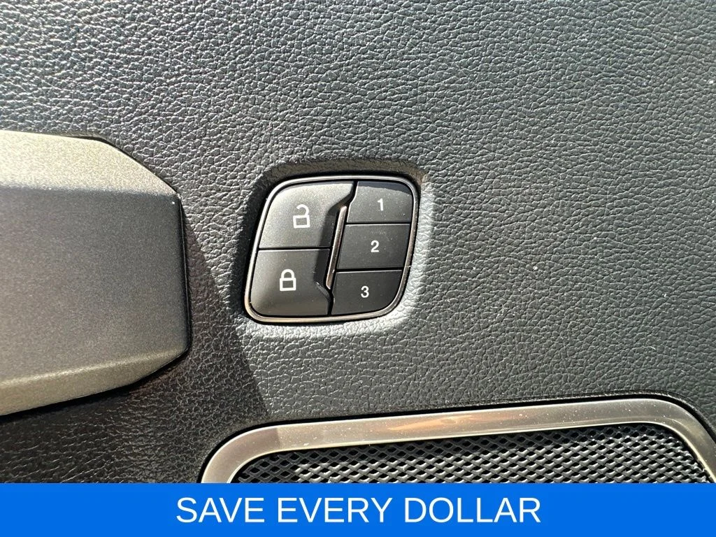 Used 2024 Brown Ford XLT image 11