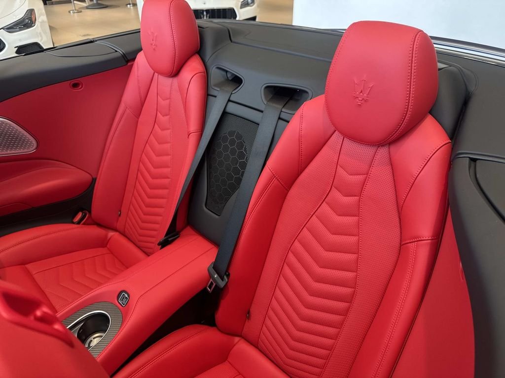 New 2026 Blu Emozione Maserati  image 22