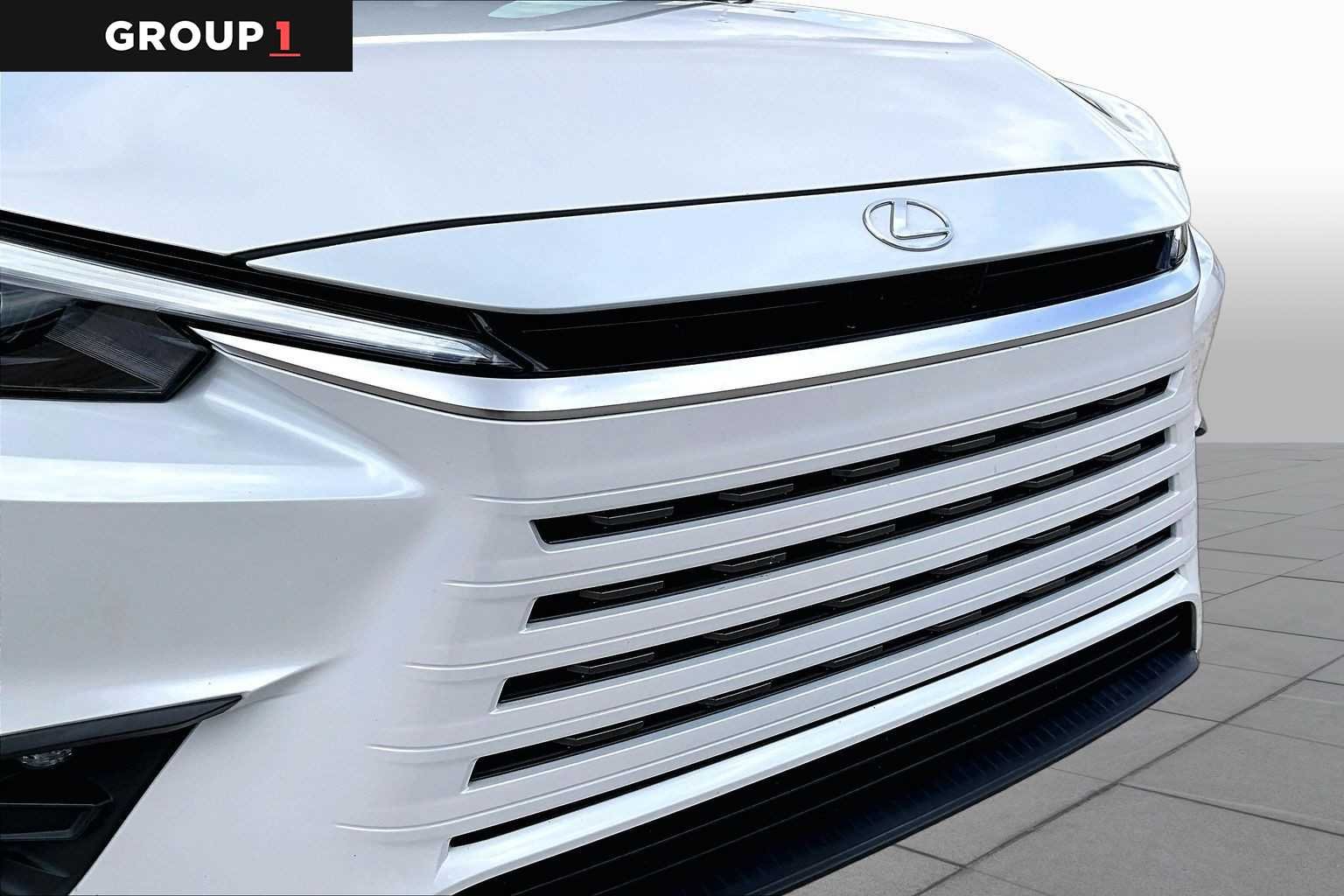 Certified Used 2024 WIND CHILL PEARL Lexus  image 27