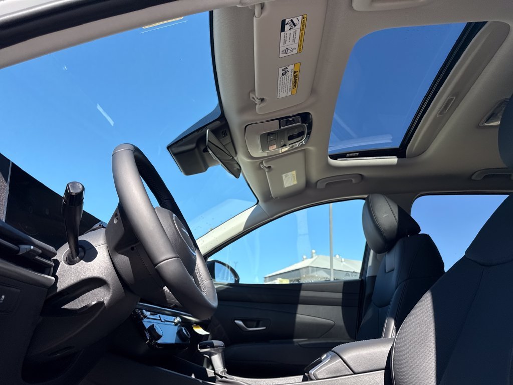 New 2026 White Hyundai SEL Premium image 21