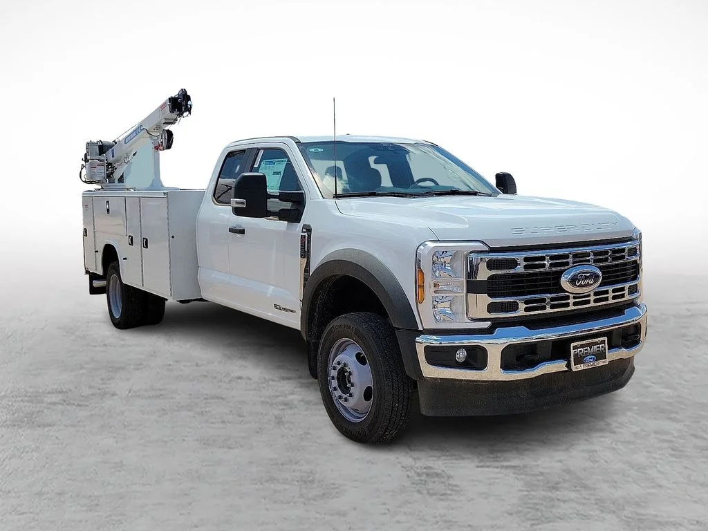 2024 Ford F-450 XL 4x4 SuperCab 192-In DRW's photo