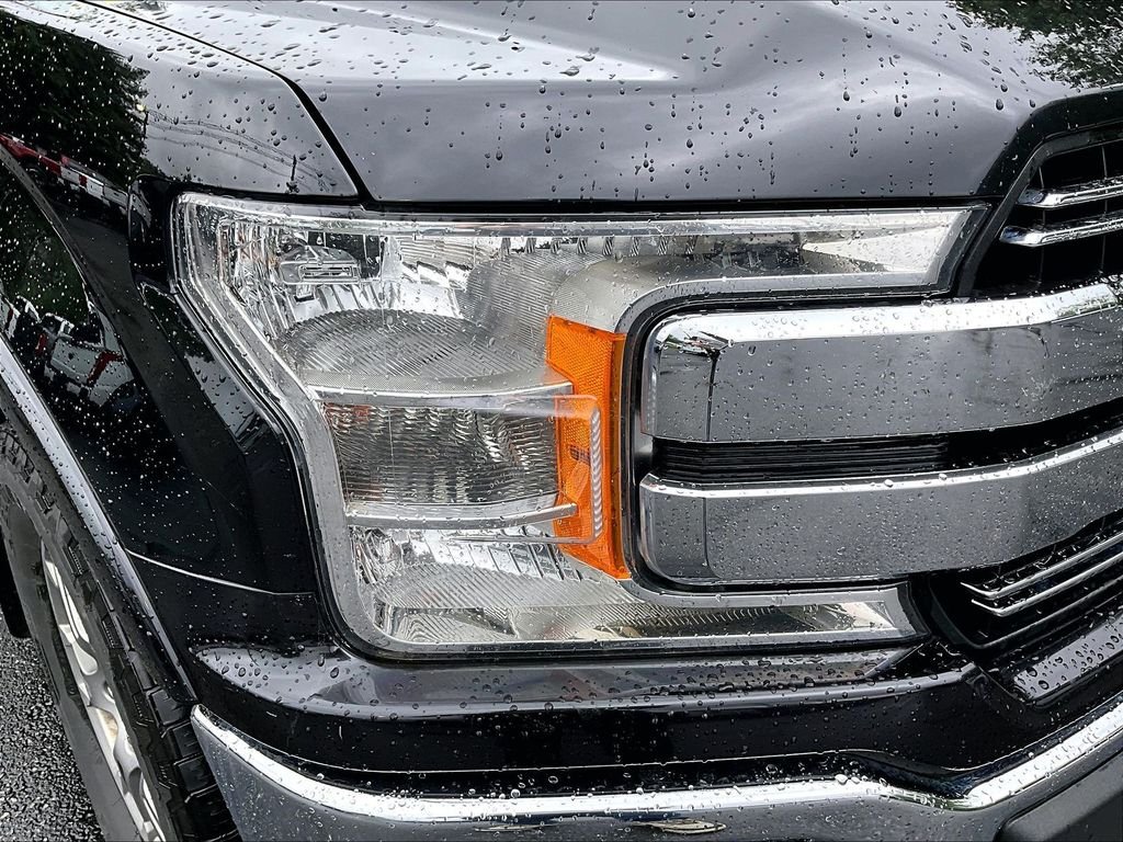 Used 2020 Black Metallic Ford Lariat image 33