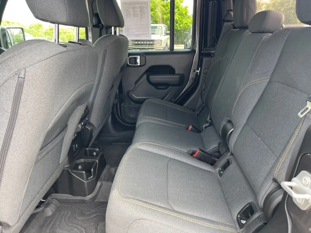 Used 2024 Granite Crystal Metallic Clearcoat Jeep Willys image 22