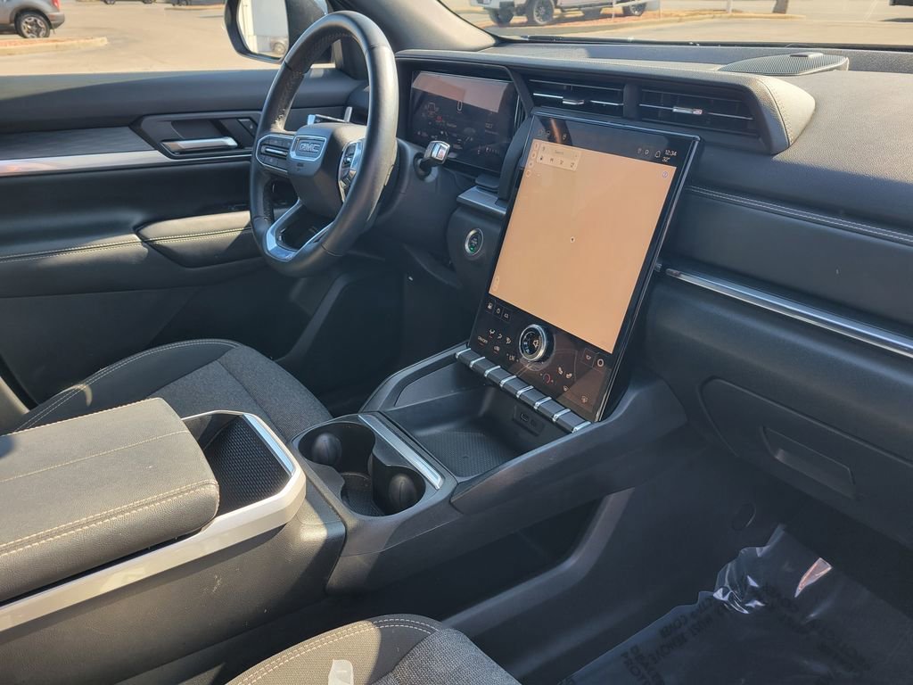 2025 GMC TERRAIN - Image 22