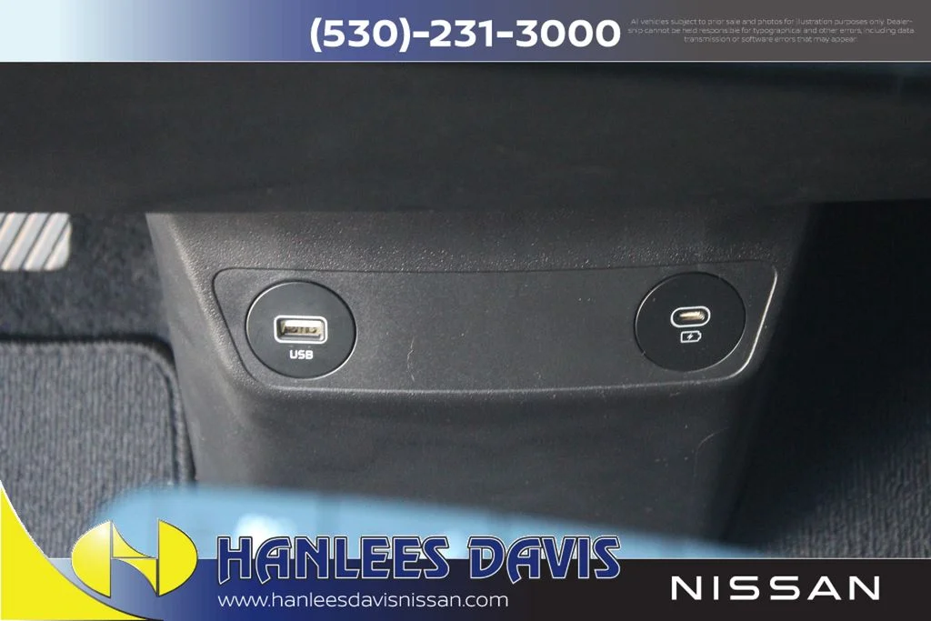 Used 2023 Gray Kia Wind image 25