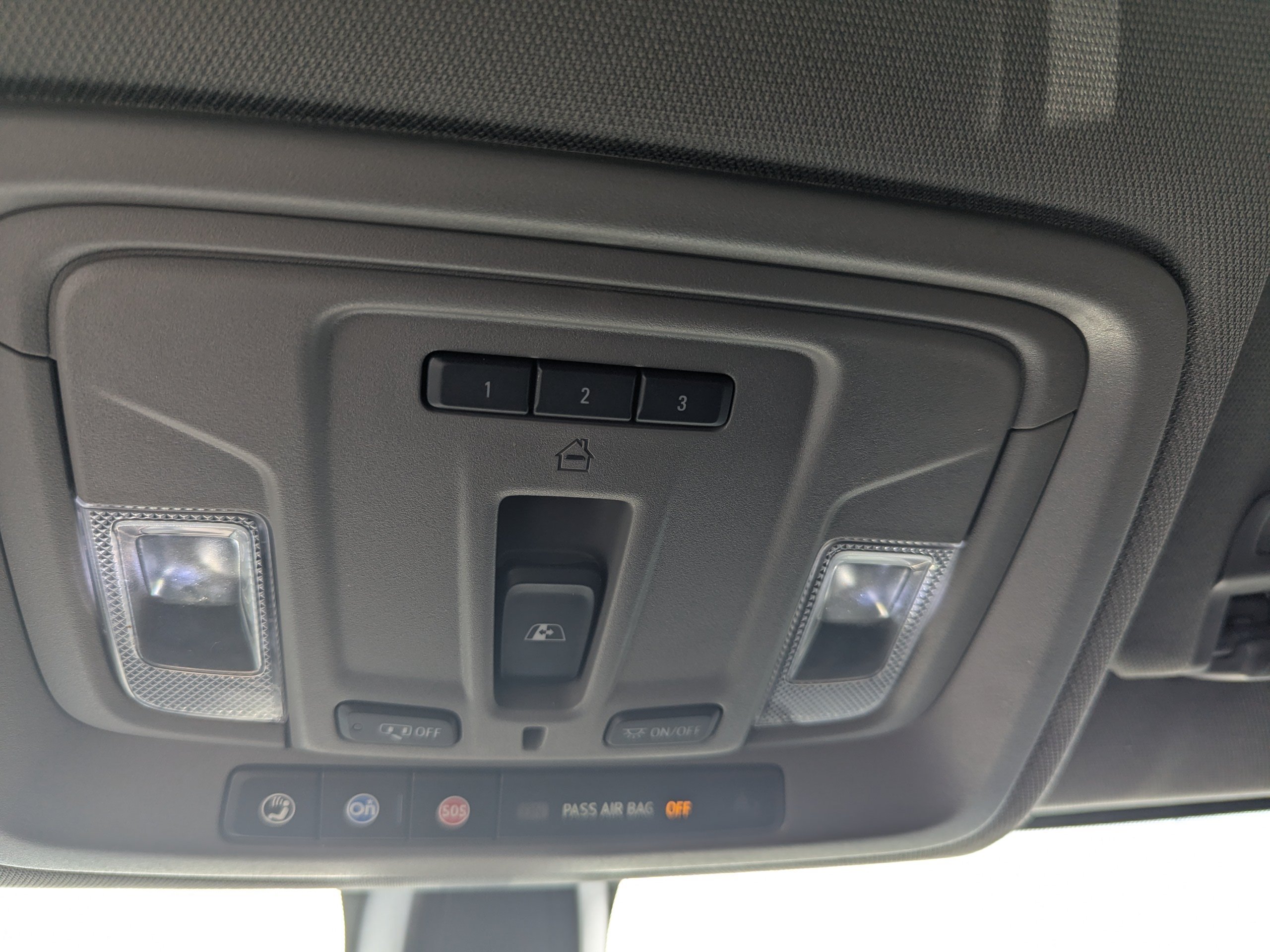 Used 2020 ONYX BLACK GMC Elevation image 23