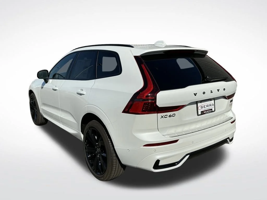 New 2026 Crystal White Volvo Ultra image 3