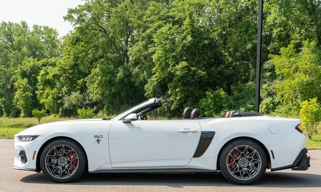 Used 2024 White Ford GT Premium image 28