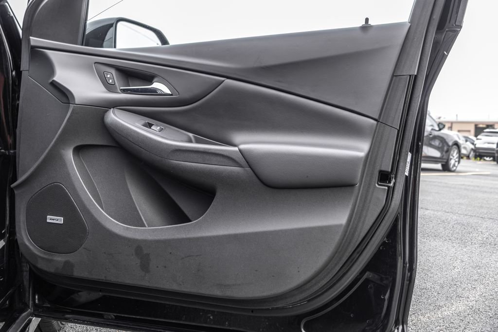 Used 2017 Black Chevrolet Premier image 33