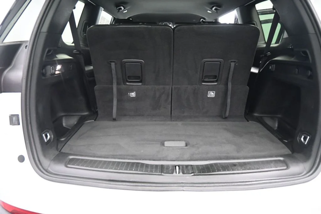 Used 2024 White Jeep Altitude image 13