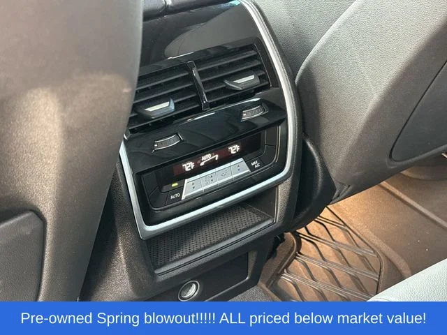 Used 2020 Black BMW xDrive40i image 19
