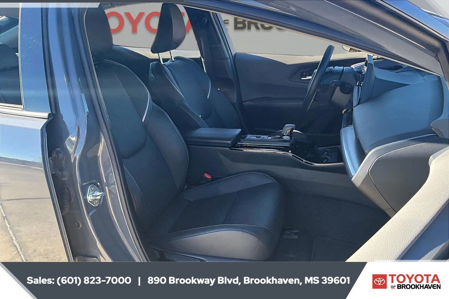 Used 2023 Guardian Gray Toyota XLE image 6
