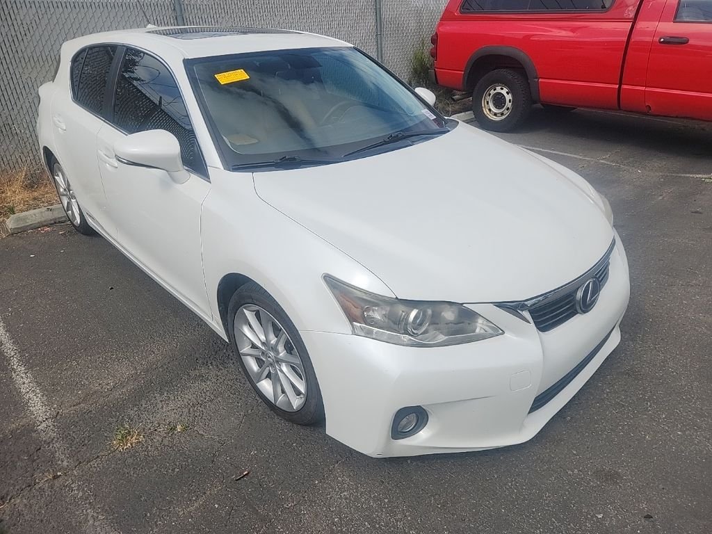 2013 Lexus CT 200h 200h's photo