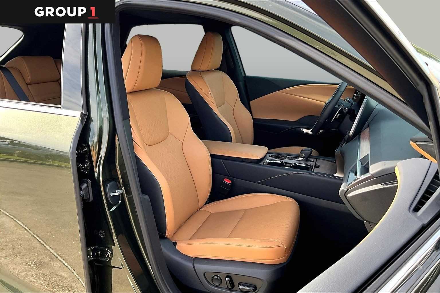 Used 2026 Nori Green Pearl Lexus Premium+ image 8