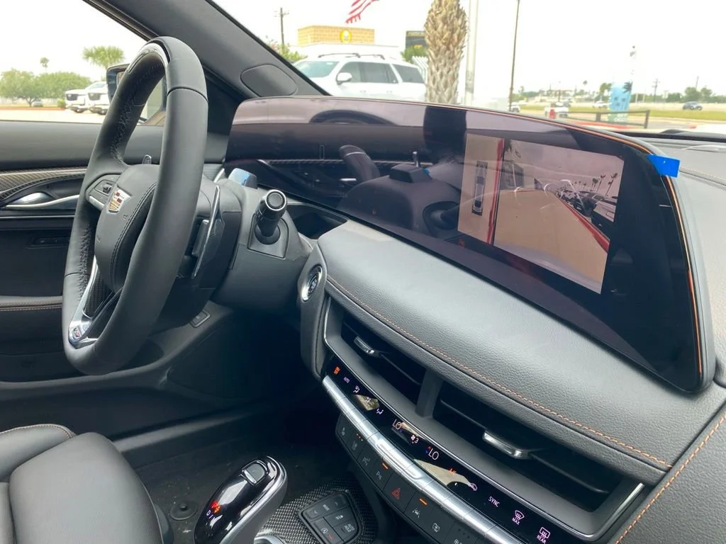 2026 Cadillac CT5 V-Series - Photo 17