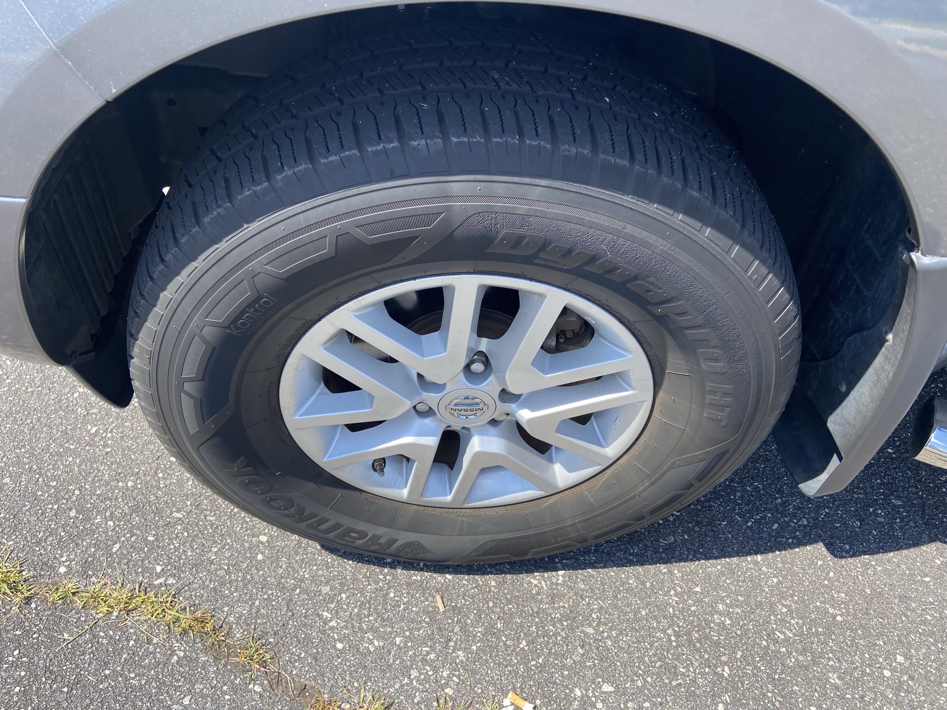 Used 2018 Gun Metallic Nissan SV V6 image 8