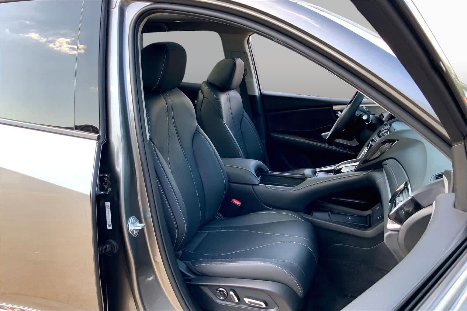 Used 2023 Liquid Carbon Metallic Acura w/Technology Package image 9