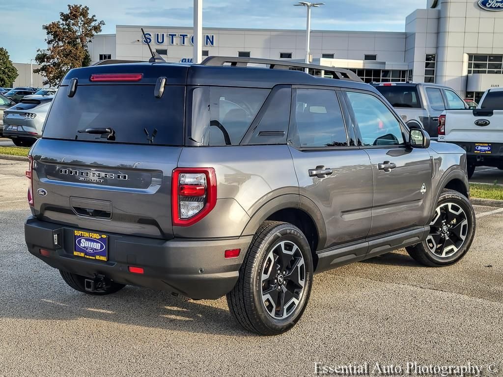 Used 2022 Gray Metallic Ford Outer Banks image 7