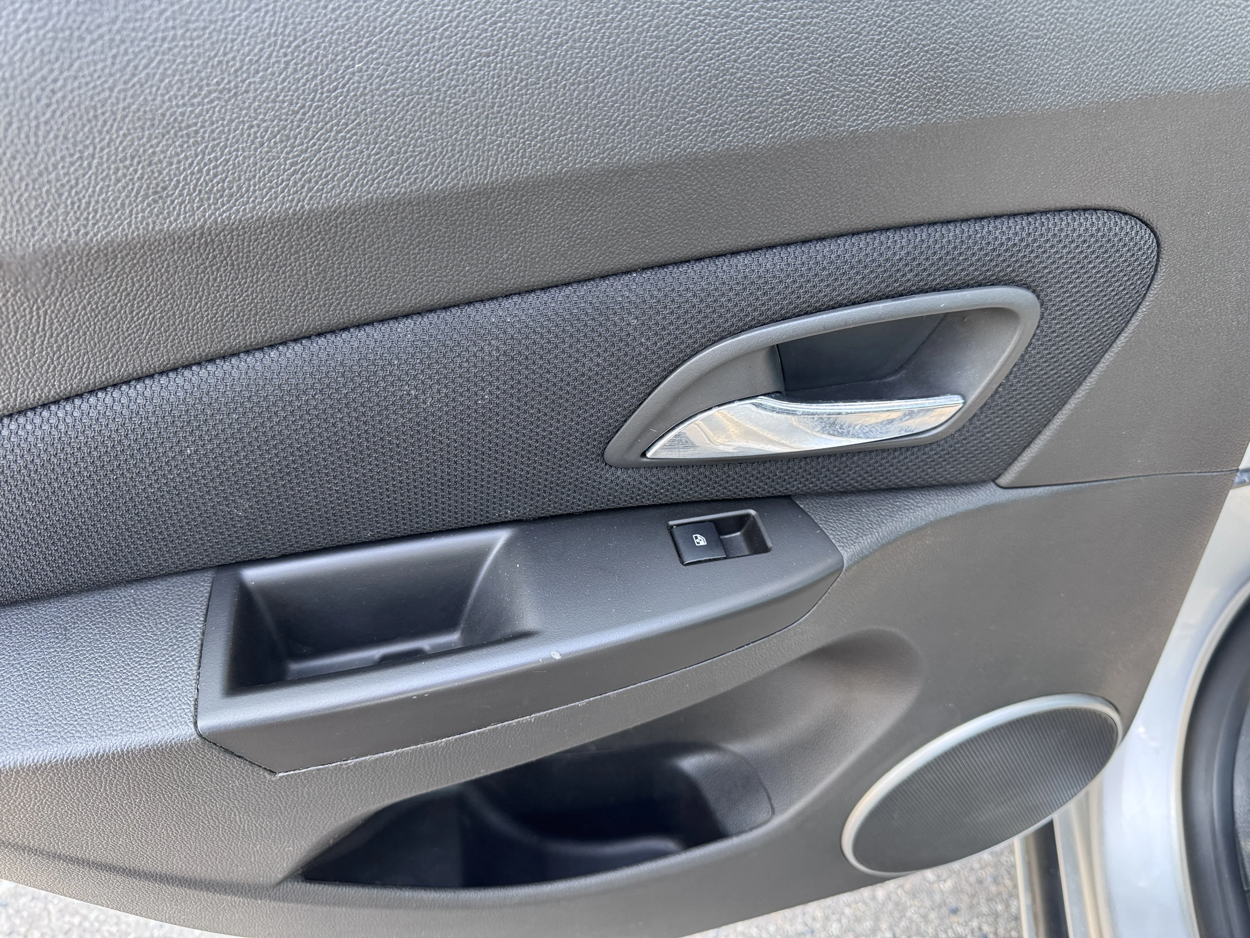 Used 2012 Silver Ice Metallic Chevrolet LT w/1LT image 28