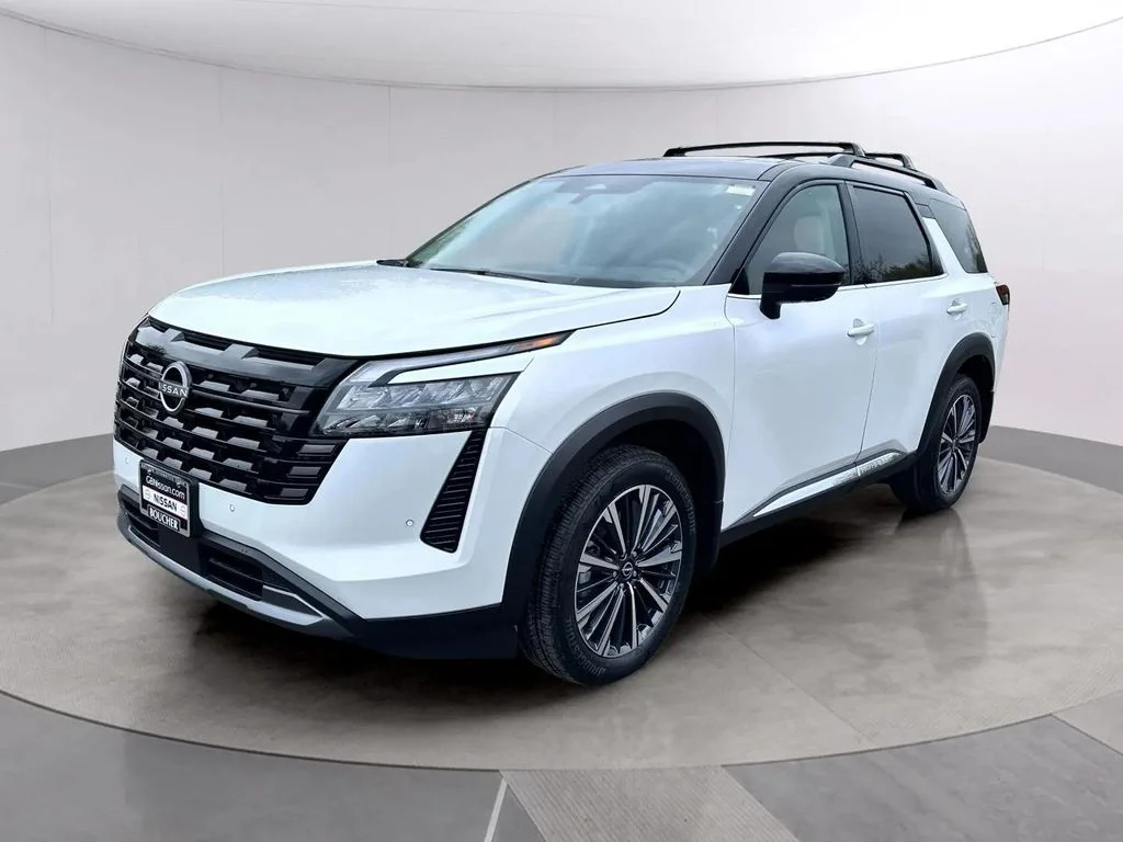 New 2026 Everest White Pearl/Black Nissan Platinum image 7