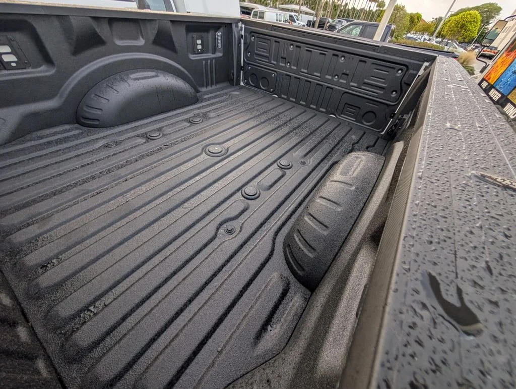 New 2026 Star White Metallic Tri-Coat Ford F-250® Platinum® image 9
