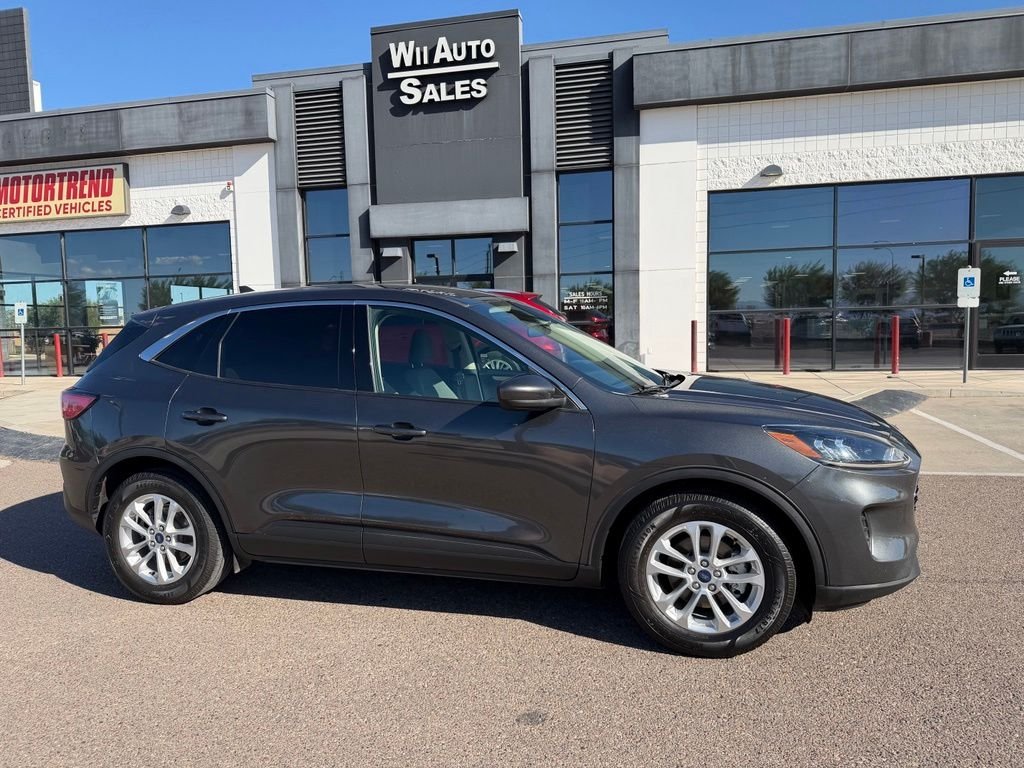 Used 2020 Gray Ford SE image 2