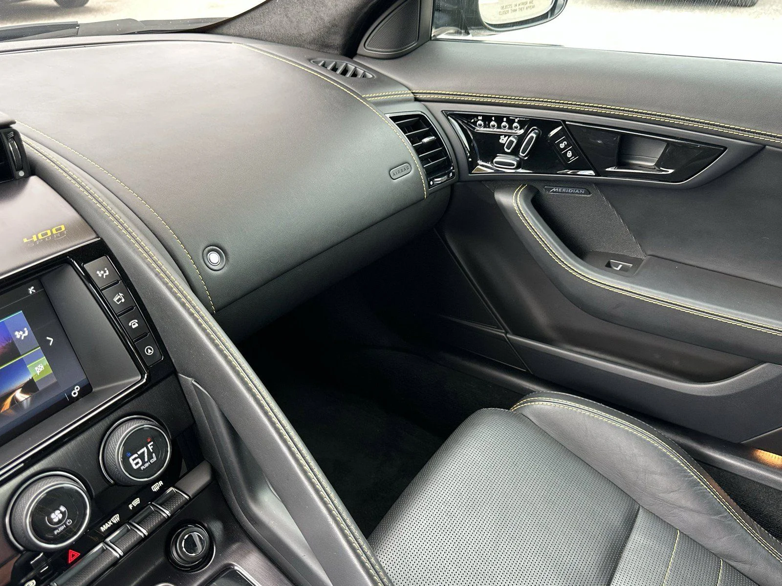 Used 2018 Black Jaguar 400 Sport image 19