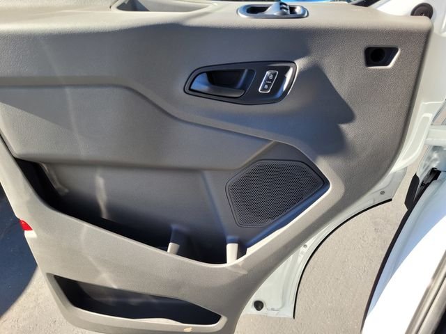 New 2026 Oxford White Ford Passenger Van XL image 39