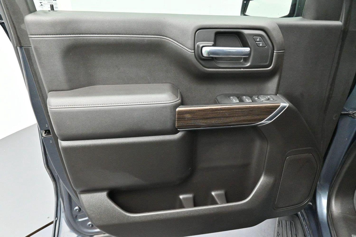 Used 2021 SHADOW GRAY METALLIC Chevrolet RST image 10
