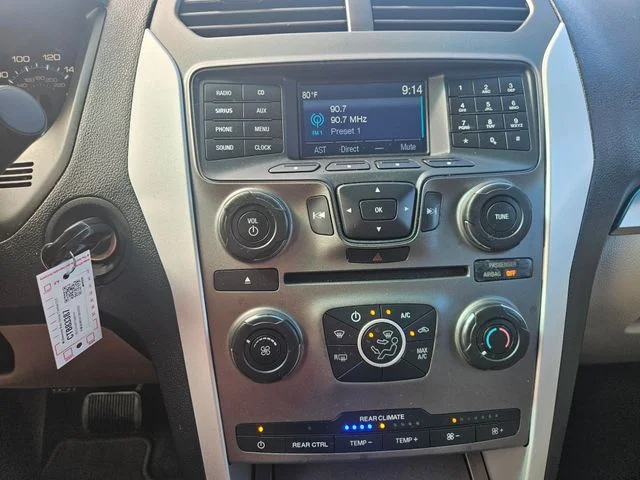 Used 2015 White Ford Base image 18