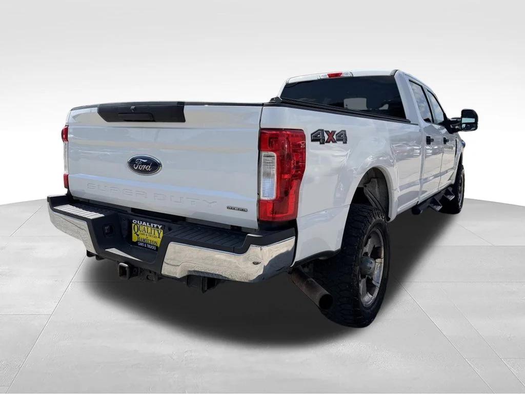 Used 2017 White Ford XLT image 5