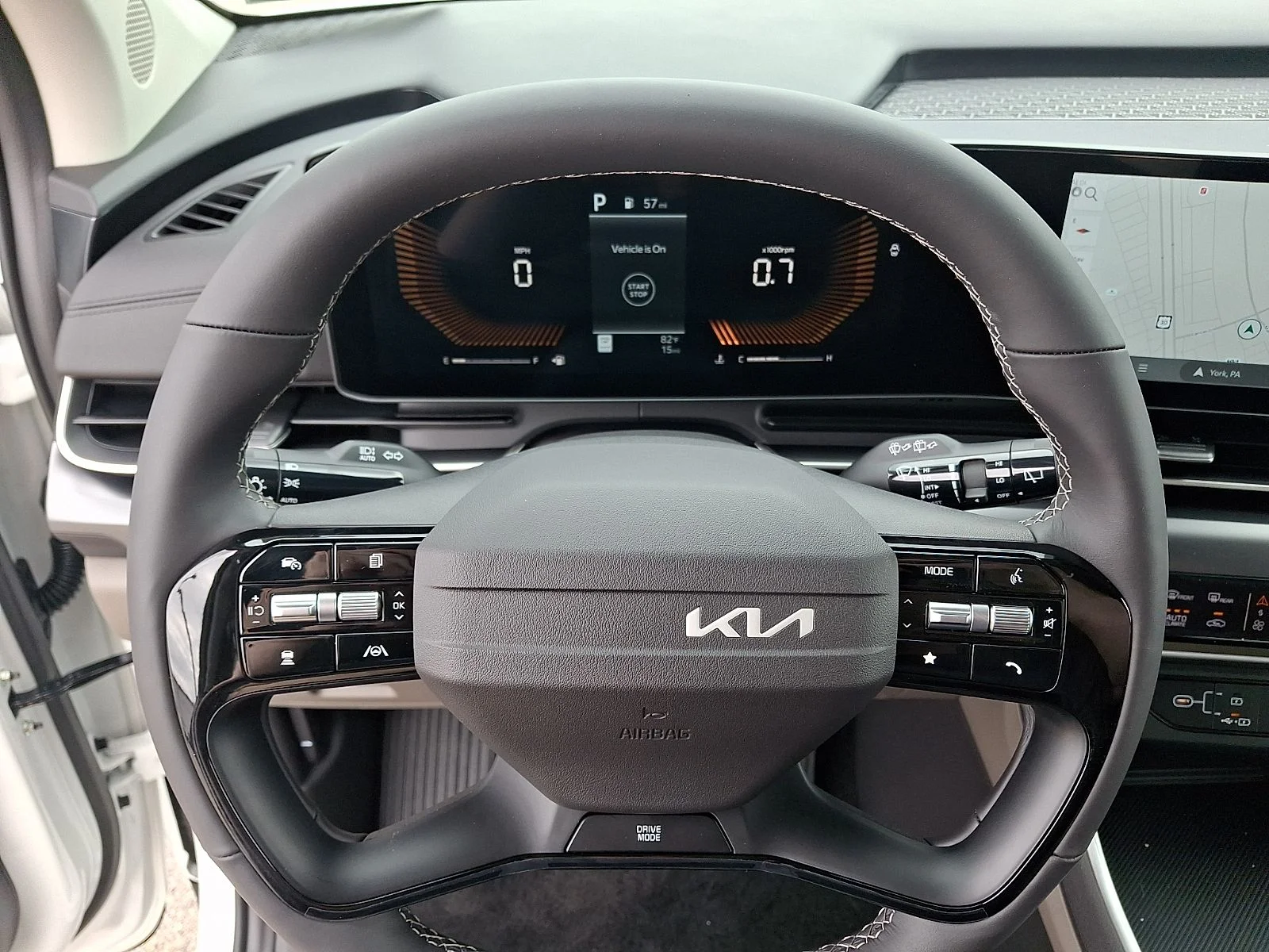 New 2027 White Kia LXS image 18