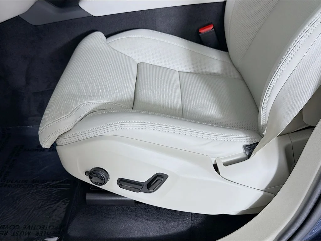 New 2026 Blue Volvo T8 Ultra image 20