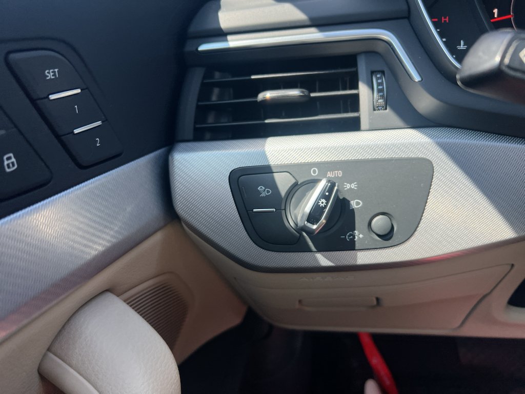 Used 2018 Glacier White Metallic Audi Premium Plus image 9