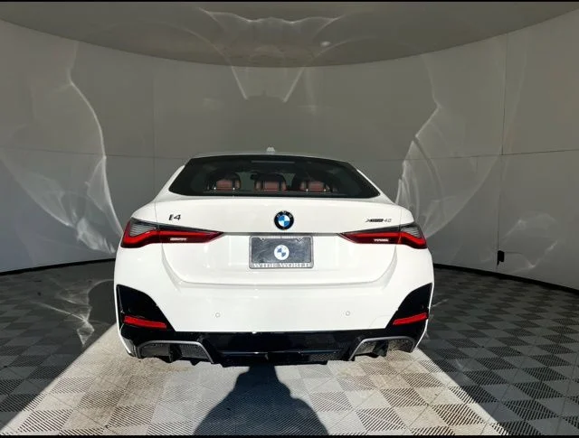 New 2026 Alpine White BMW xDrive40 image 6