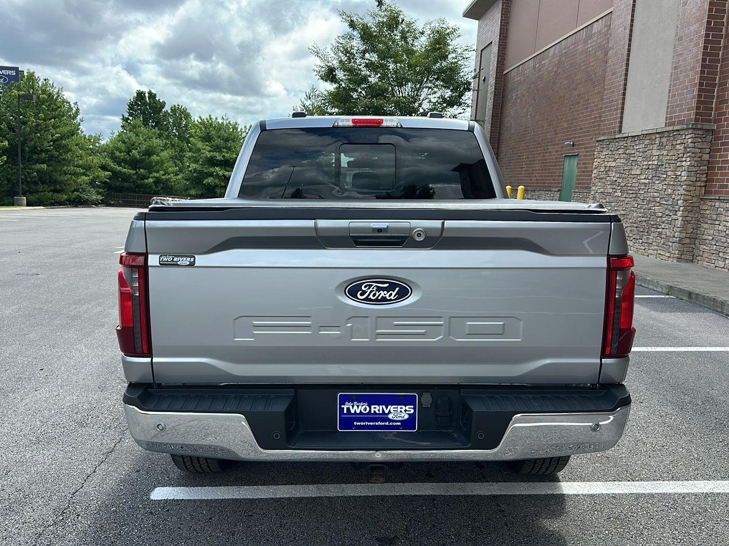Certified Used 2024 Iconic Silver Ford XLT image 4