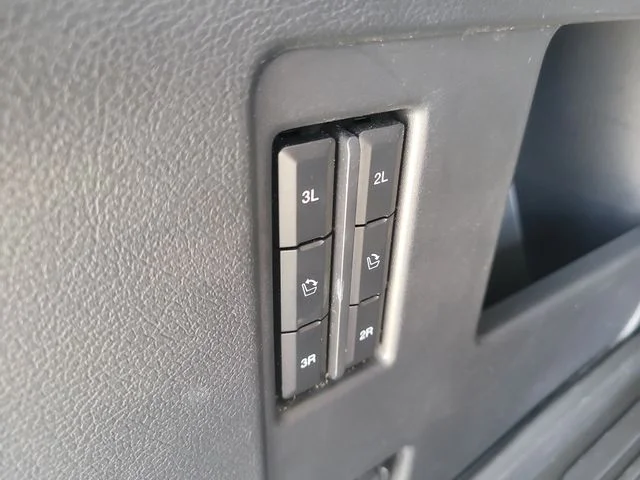 Used 2022 White Ford Limited image 11