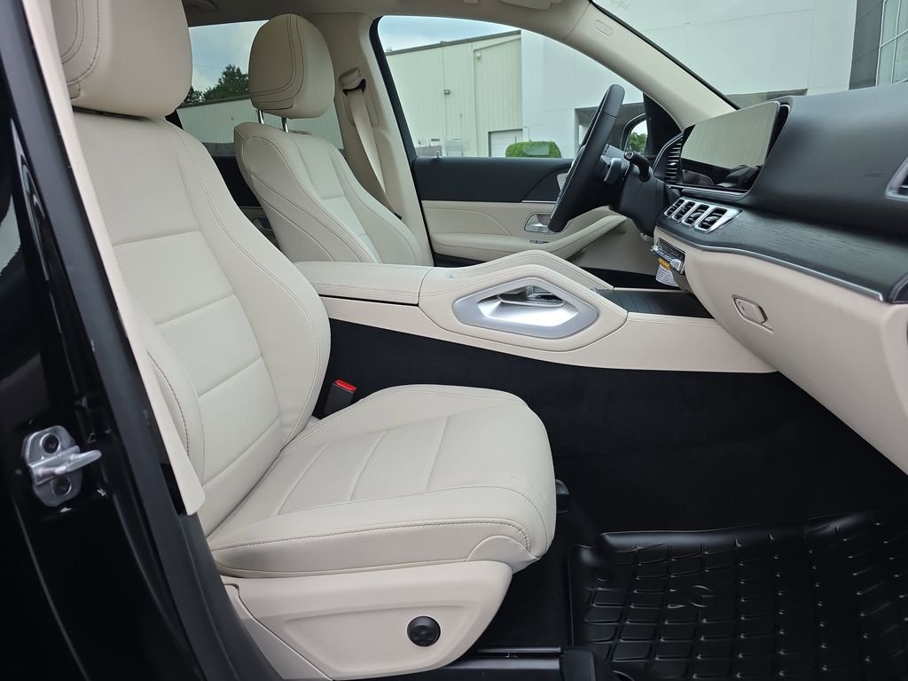 New 2026 Black Mercedes-Benz GLE 350 image 16